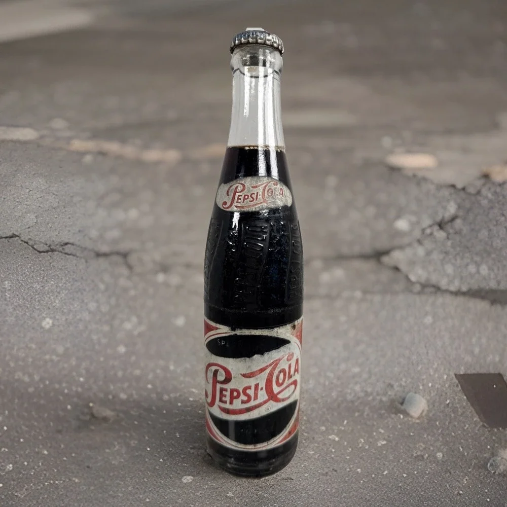 1950's VINTAGE PEPSI BOTTLE----SPARKLING----12‎ OUNCE----- FULL---Panama City FL